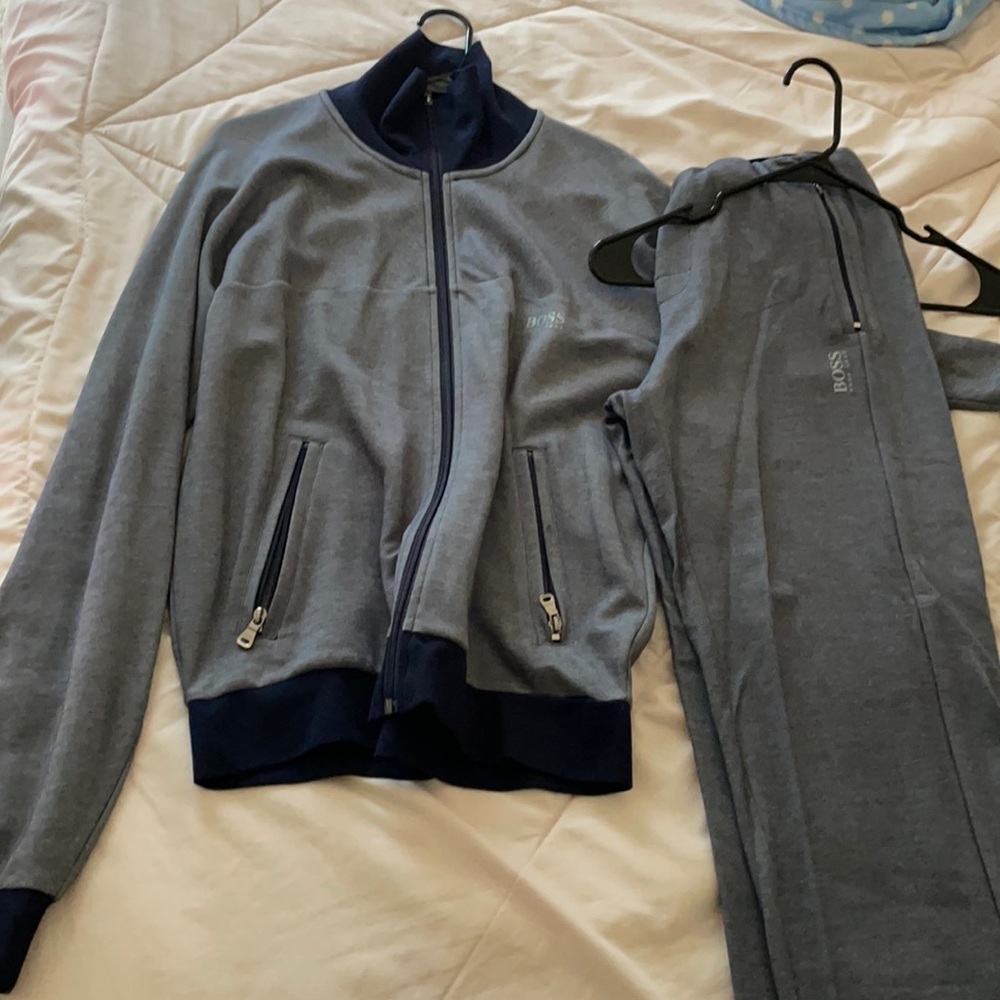 Men’s Hugo Boss lounge wear track suit.